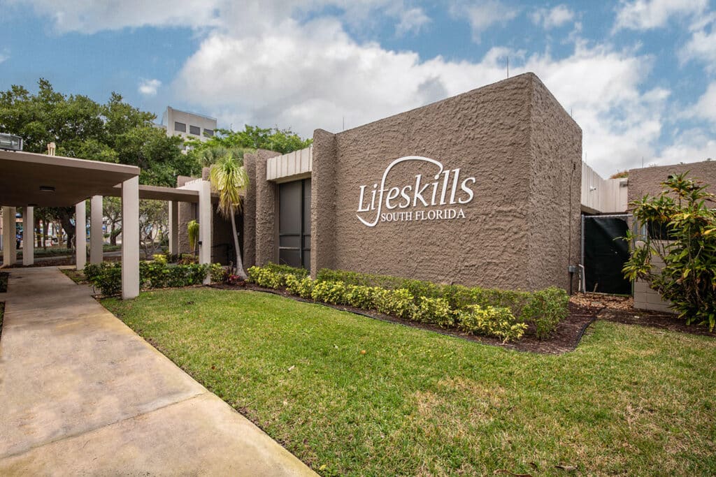 lifeskills-fort-lauderdale-exterior